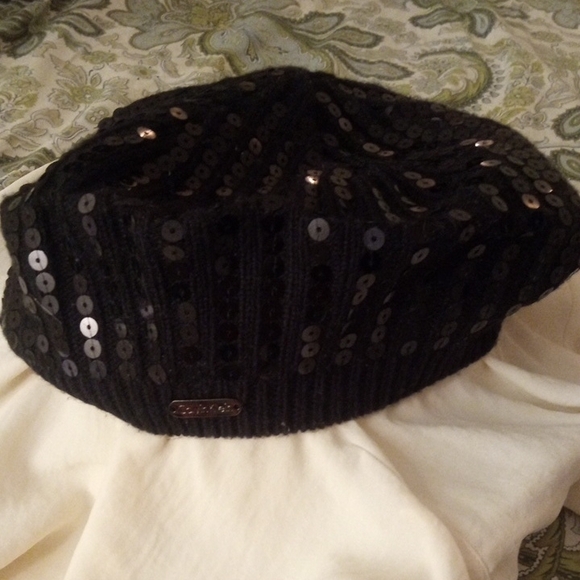 Calvin Klein Black Knit Beret Hat - Picture 12 of 12